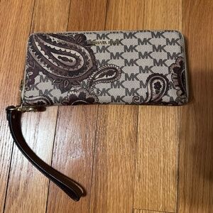 Michael Kors Large Wristlet/Wallet